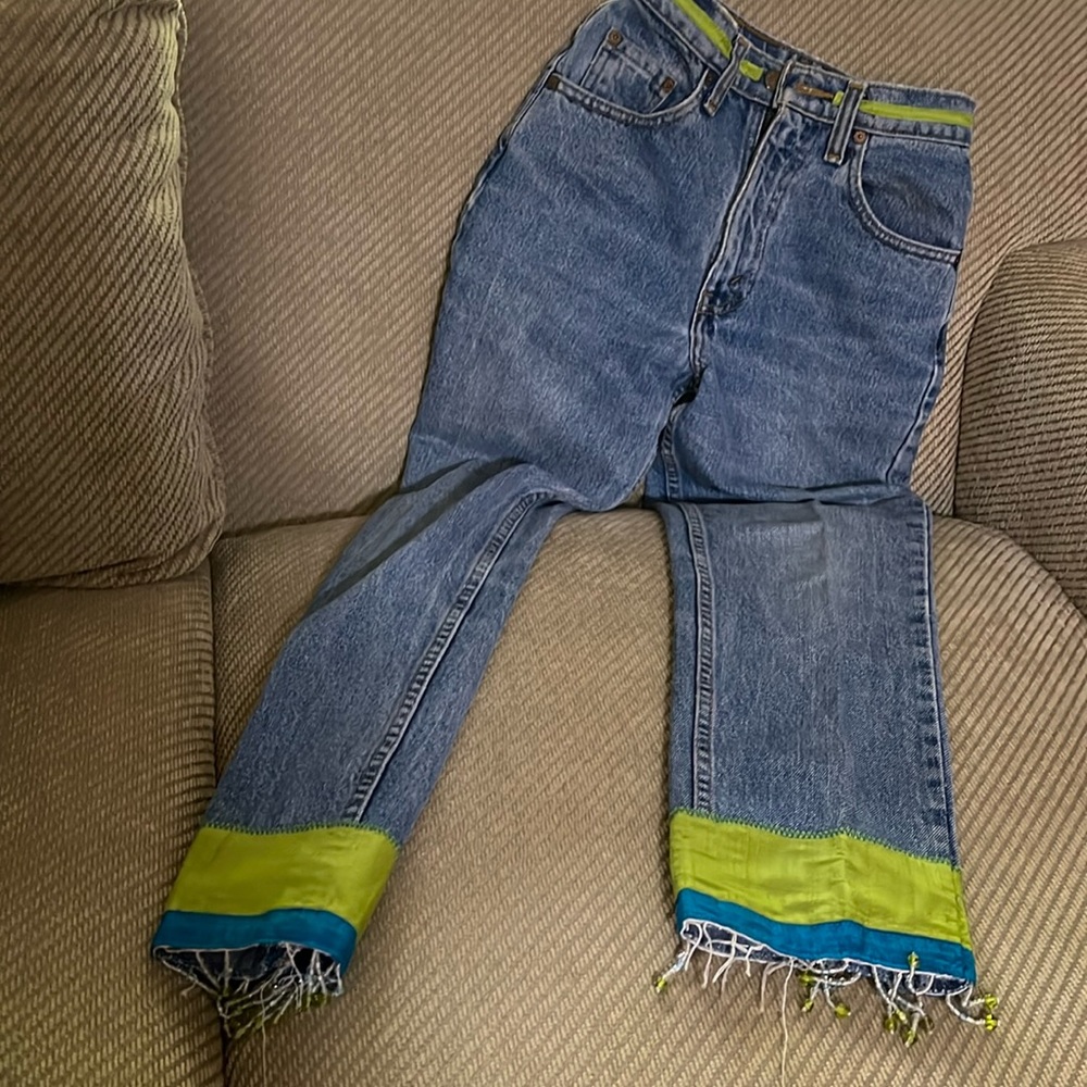 Great looking ribbon border at waist and ankles with beaded tassels